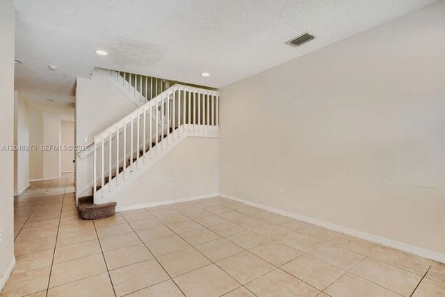 5 of 29 - 666 Ne 35th Avenue, Homestead, FL