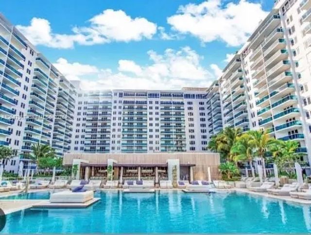 2 of 24 - 2301 Collins Avenue #833, Miami Beach, FL