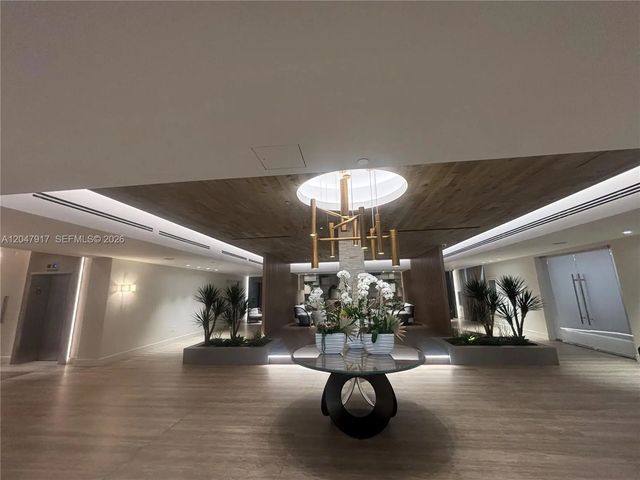 5 of 24 - 2301 Collins Avenue #833, Miami Beach, FL