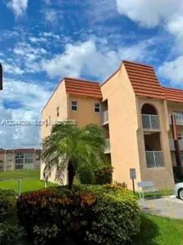 9010 Sunrise Lakes Boulevard #301, Sunrise