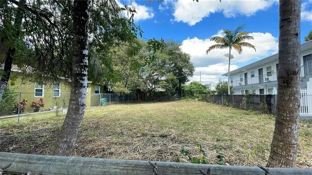 1255 Nw 60 Street, Miami