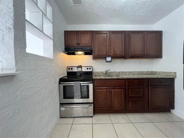 3 of 17 - 3028 Nw 2nd Street, Pompano Beach, FL