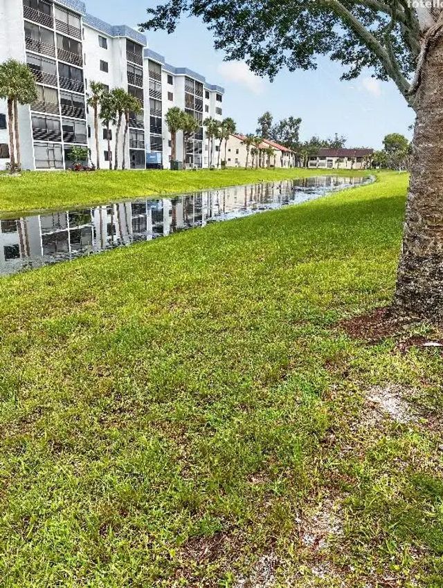 2 of 18 - 4820 Lucerne Lakes Boulevard W #402, Lake Worth, FL