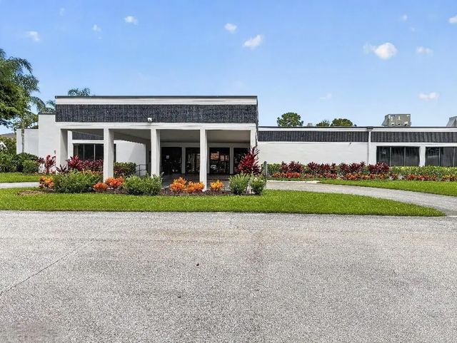 5 of 18 - 4820 Lucerne Lakes Boulevard W #402, Lake Worth, FL