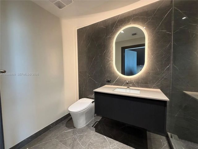 3 of 7 - 20 Ne 11th #2703b, Miami, FL