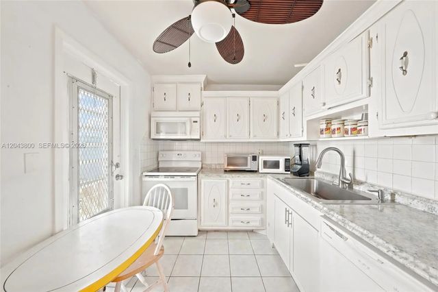 3 of 30 - 4141 Nw 44th Avenue #321, Lauderdale Lakes, FL