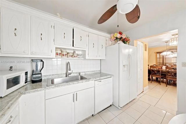 5 of 30 - 4141 Nw 44th Avenue #321, Lauderdale Lakes, FL