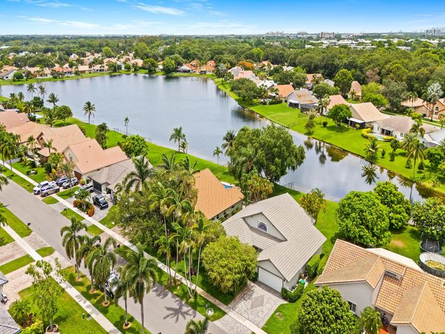 2 of 26 - 1750 W Oak Knoll Circle, Davie, FL