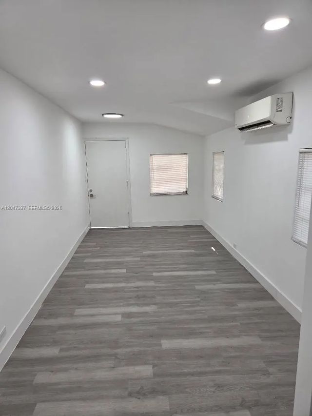 3 of 13 - 2911 Nw 30th Street, Miami, FL