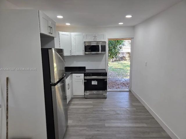 4 of 13 - 2911 Nw 30th Street, Miami, FL