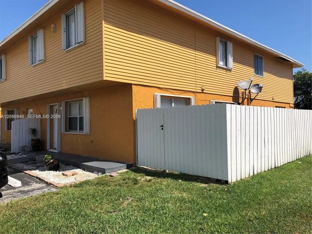 2 of 26 - 43 Ne 12th Avenue #43, Homestead, FL