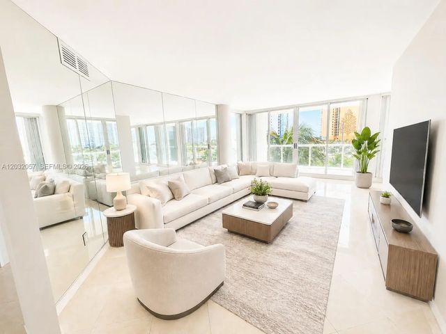 3 of 52 - 16400 Collins Avenue #542, Sunny Isles Beach, FL