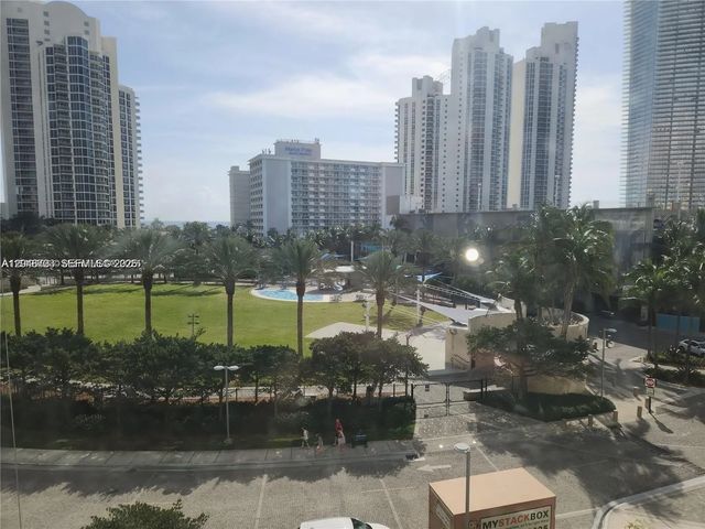 4 of 24 - 19370 Collins Avenue #517, Sunny Isles Beach, FL