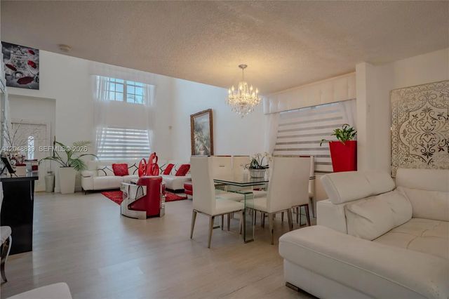 3 of 50 - 19702 Nw 84th Place, Hialeah, FL