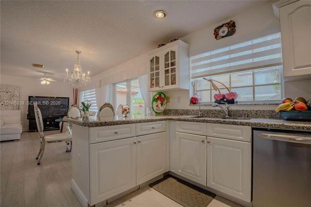 4 of 50 - 19702 Nw 84th Place, Hialeah, FL