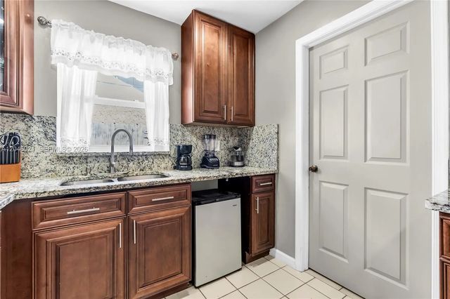 5 of 24 - 7421 Sw 14th Court, North Lauderdale, FL
