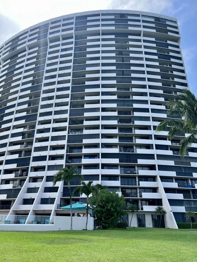 5200 N Flagler Drive #503, West Palm Beach