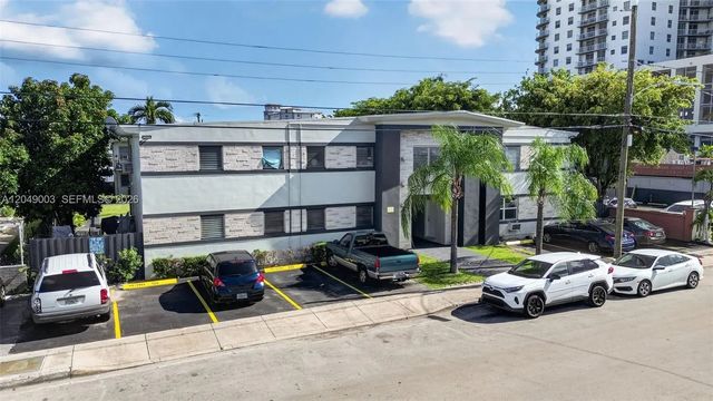 2 of 31 - 2170 Nw Flagler Terrace, Miami, FL