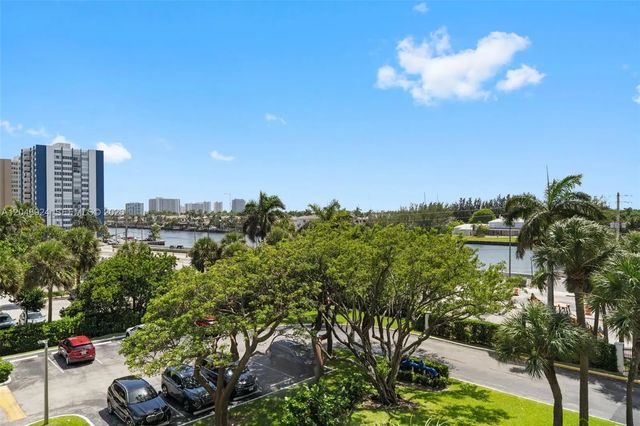 5 of 40 - 1201 S Ocean Drive #410s, Hollywood, FL