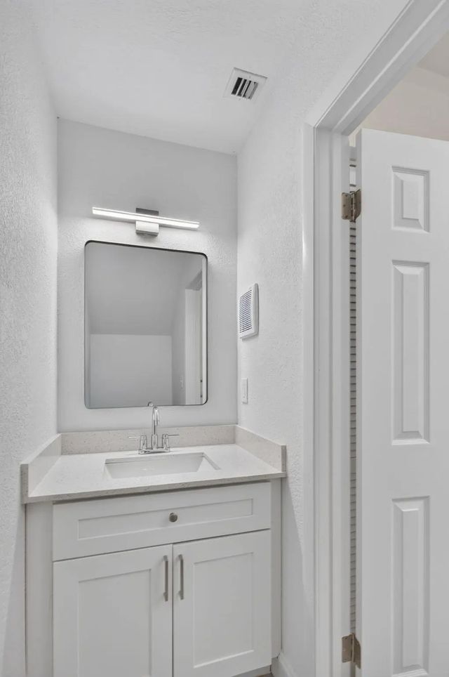 4 of 32 - 11451 Lakeview Drive #3a, Coral Springs, FL