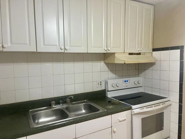 850 E Commercial Boulevard #223c, Oakland Park