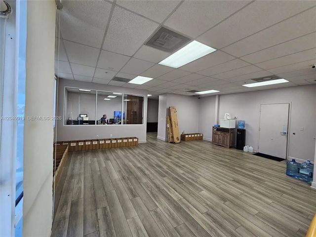 5 of 10 - 9613 Nw 33rd Street, Doral, FL