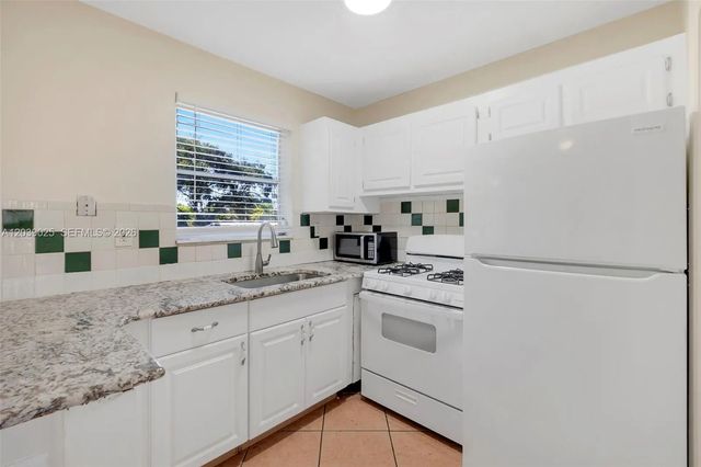 5 of 34 - 2211 Nw 64th Avenue, Sunrise, FL