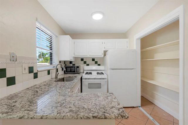 4 of 34 - 2201 Nw 64th Avenue, Sunrise, FL