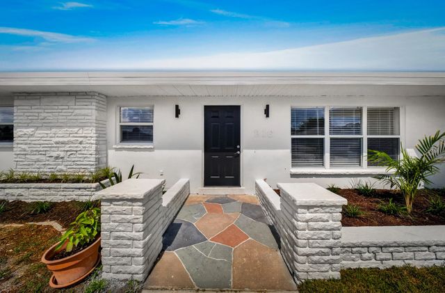 216 W Arbor Avenue, Port St. Lucie