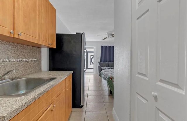 5 of 23 - 329 W 18th Street, Hialeah, FL