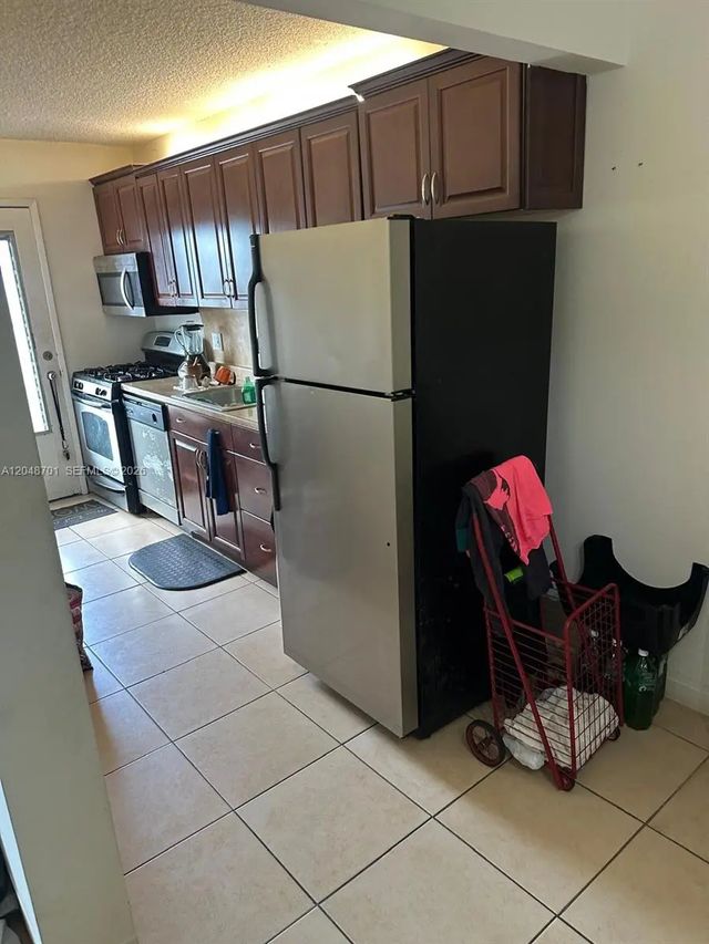 5 of 16 - 20320 Ne 2nd Avenue #27, Miami Gardens, FL