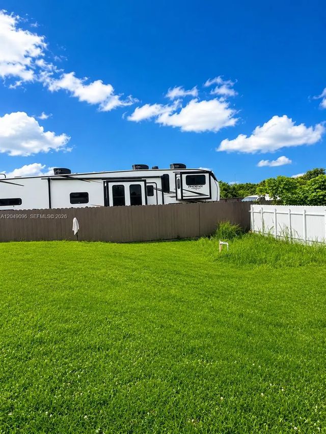 5 of 16 - 2903 19th Street Sw, Lehigh Acres, FL