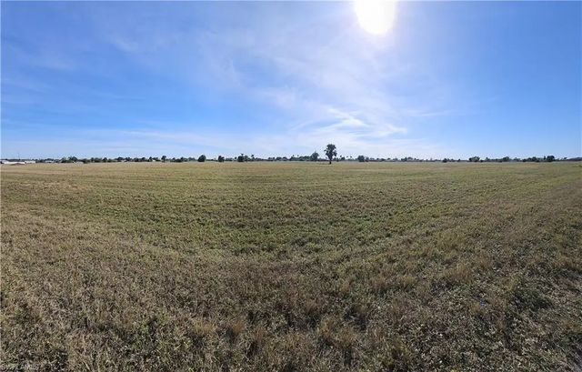 2016 Ne 17th Terrace, Cape Coral
