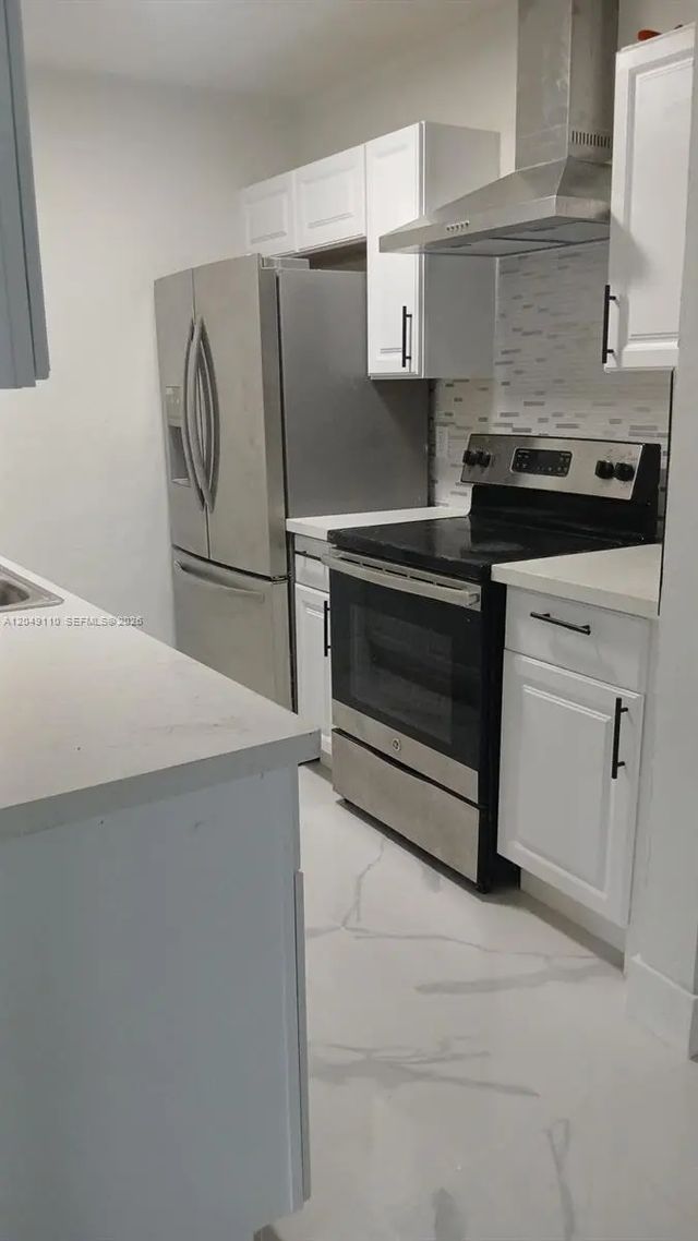 4 of 5 - 3751 Sw 31st Drive, West Park, FL