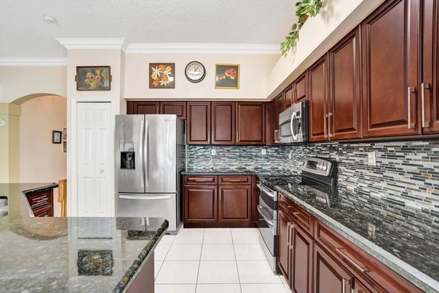 5 of 15 - 7651 Normande Court, Margate, FL