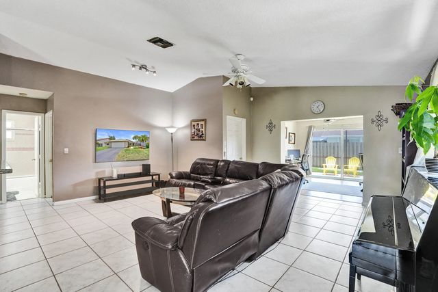 3 of 18 - 8340 Sw 41st Street, Davie, FL