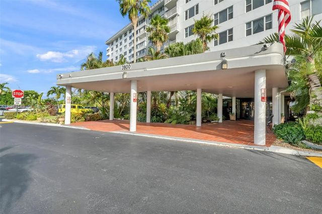 3800 Hillcrest Drive #422, Hollywood