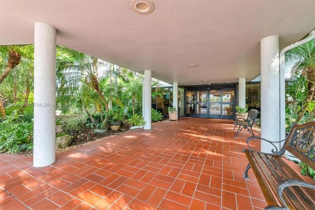 2 of 33 - 3800 Hillcrest Drive #422, Hollywood, FL
