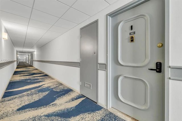 5 of 33 - 3800 Hillcrest Drive #422, Hollywood, FL