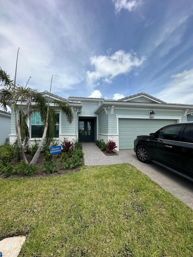 9819 Sw Veronese Drive, Port St. Lucie