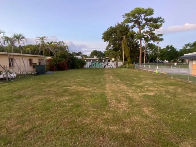 3 of 15 - 3021 W Flagler Street, Miami, FL