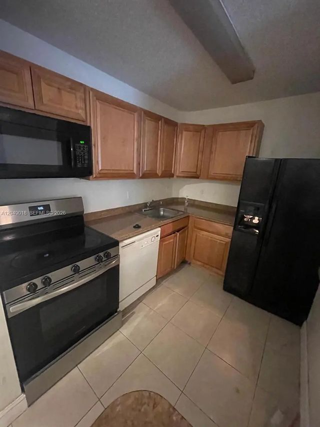 4 of 18 - 10773 Cleary Boulevard #103, Plantation, FL