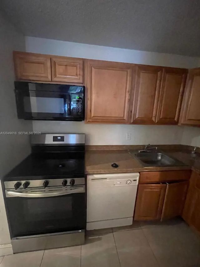 5 of 18 - 10773 Cleary Boulevard #103, Plantation, FL