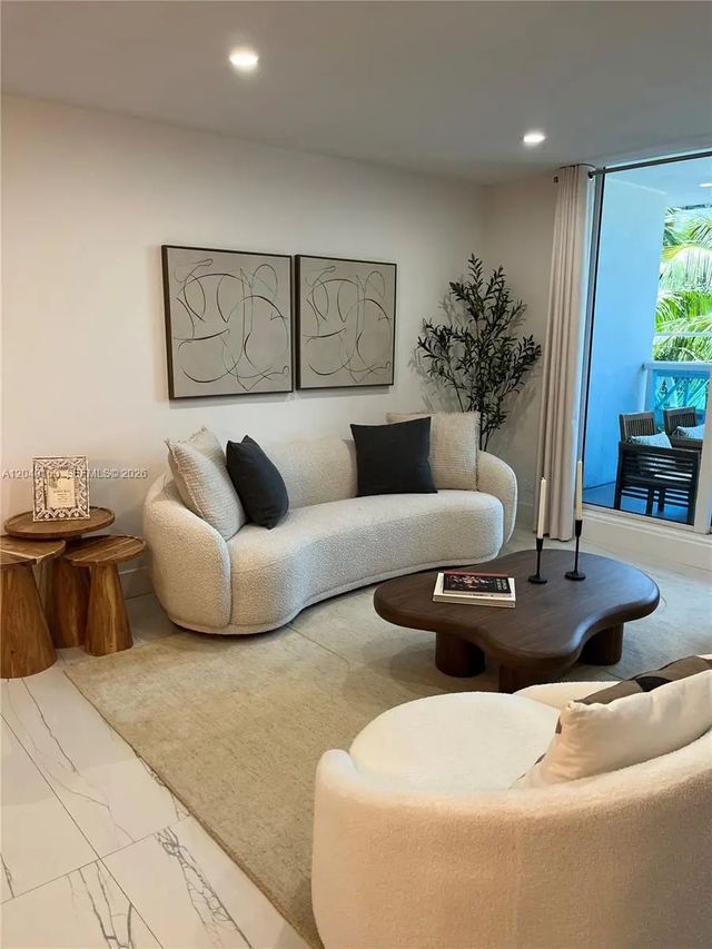 4 of 82 - 2301 Collins Avenue #326, Miami Beach, FL