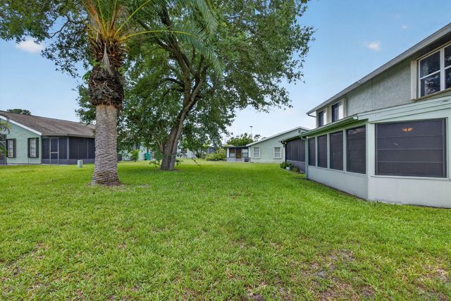 3 of 38 - 1474 Se Rivergreen Circle, Port St. Lucie, FL