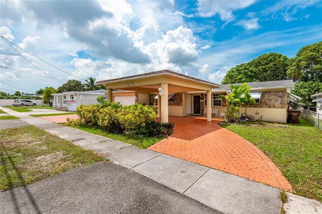 2 of 39 - 292 W 39th Place, Hialeah, FL