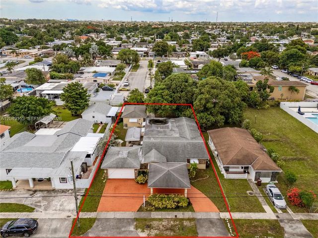 3 of 39 - 292 W 39th Place, Hialeah, FL