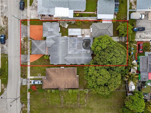 5 of 39 - 292 W 39th Place, Hialeah, FL