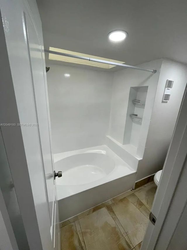 5 of 9 - 13037 Sw 88th Lane #204a, Miami, FL