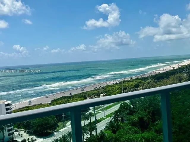 5 of 53 - 100 Bayview Drive #1906, Sunny Isles Beach, FL